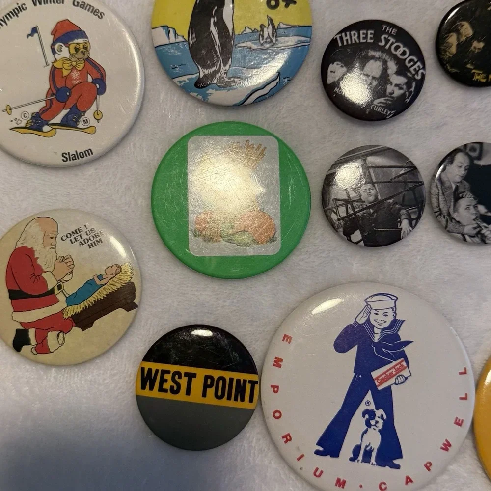 Vintage Pinback Button Lot 17 Reagan Bush Harvard Three Stooges Munsters More